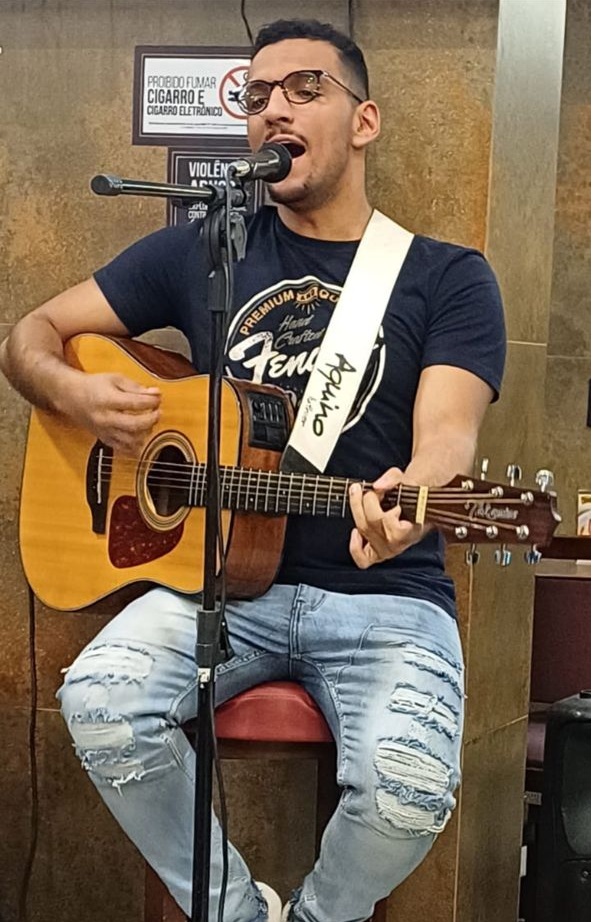 Cantor e Guitarrista